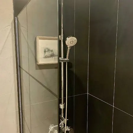 Apartament Downtown Artistic Milieu *